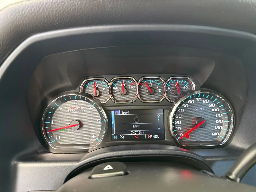 Used 2019 Silver Chevrolet LT image 23