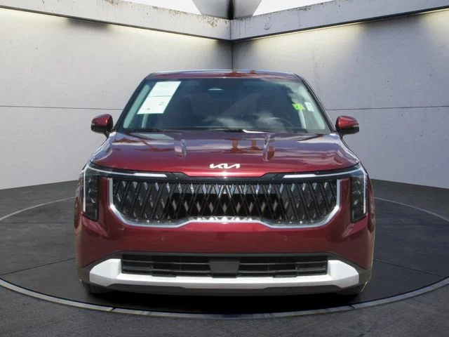 Used 2025 Red Kia LXS image 3