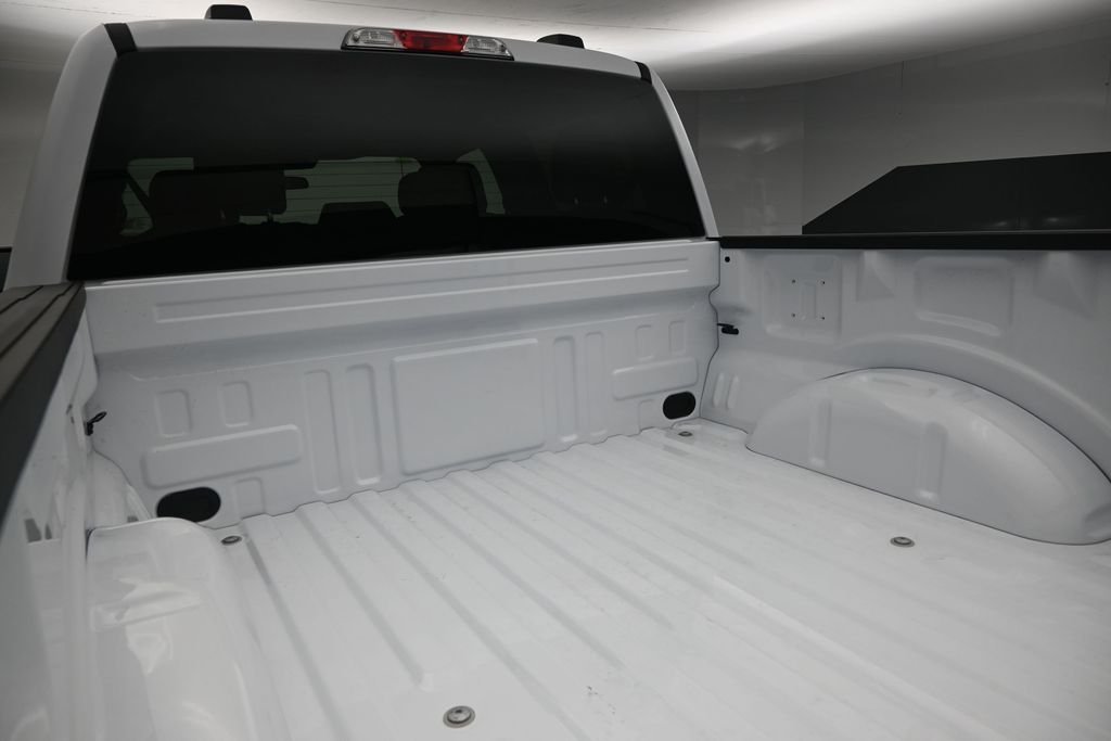 New 2026 Oxford White Ford XLT image 21