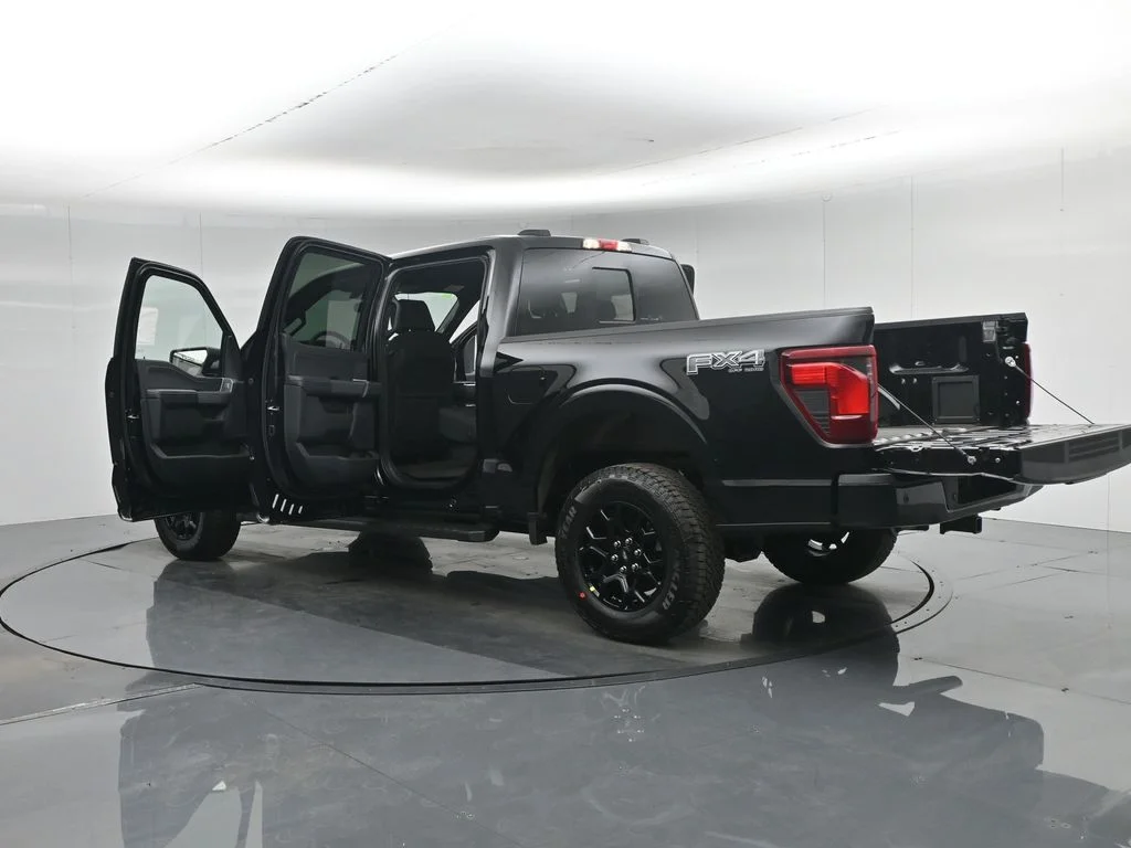 New 2026 Agate Black Metallic Ford XLT image 39