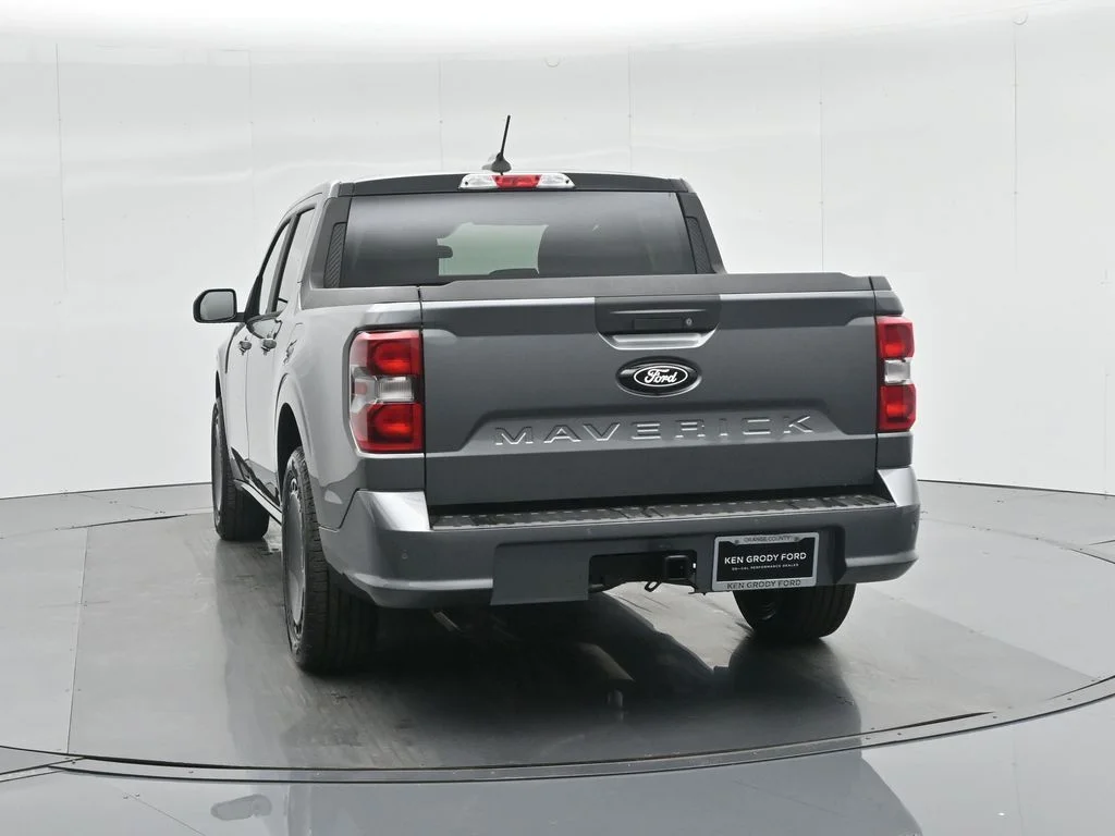 New 2025 Carbonized Gray Metallic Ford Lobo Standard image 27