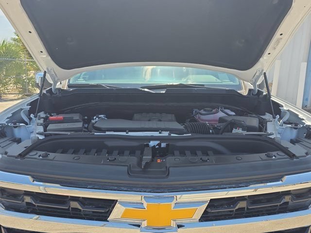 New 2026 Summit White Chevrolet LT image 21
