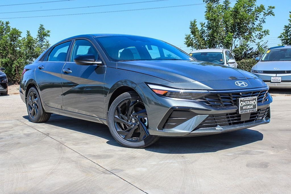 New 2026 Gray Hyundai SEL Sport image 2