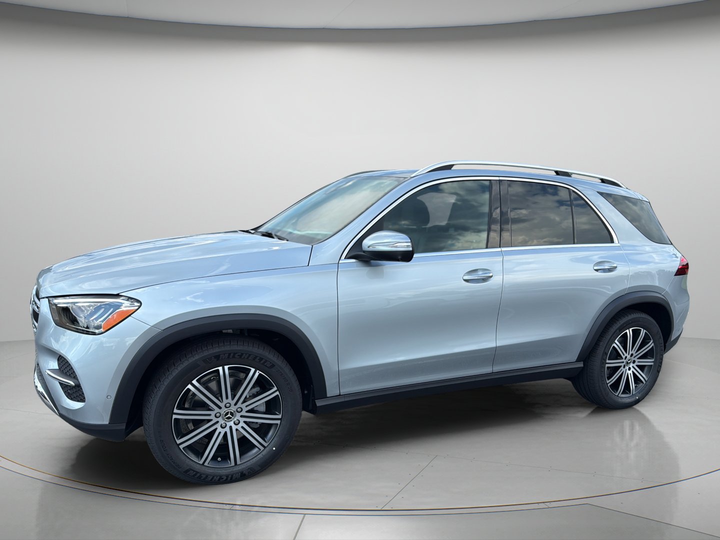 New 2026 Cirrus Silver Metallic Mercedes-Benz GLE 350 image 2