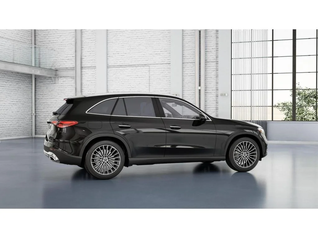 New 2027 Black Mercedes-Benz GLC 300 image 18