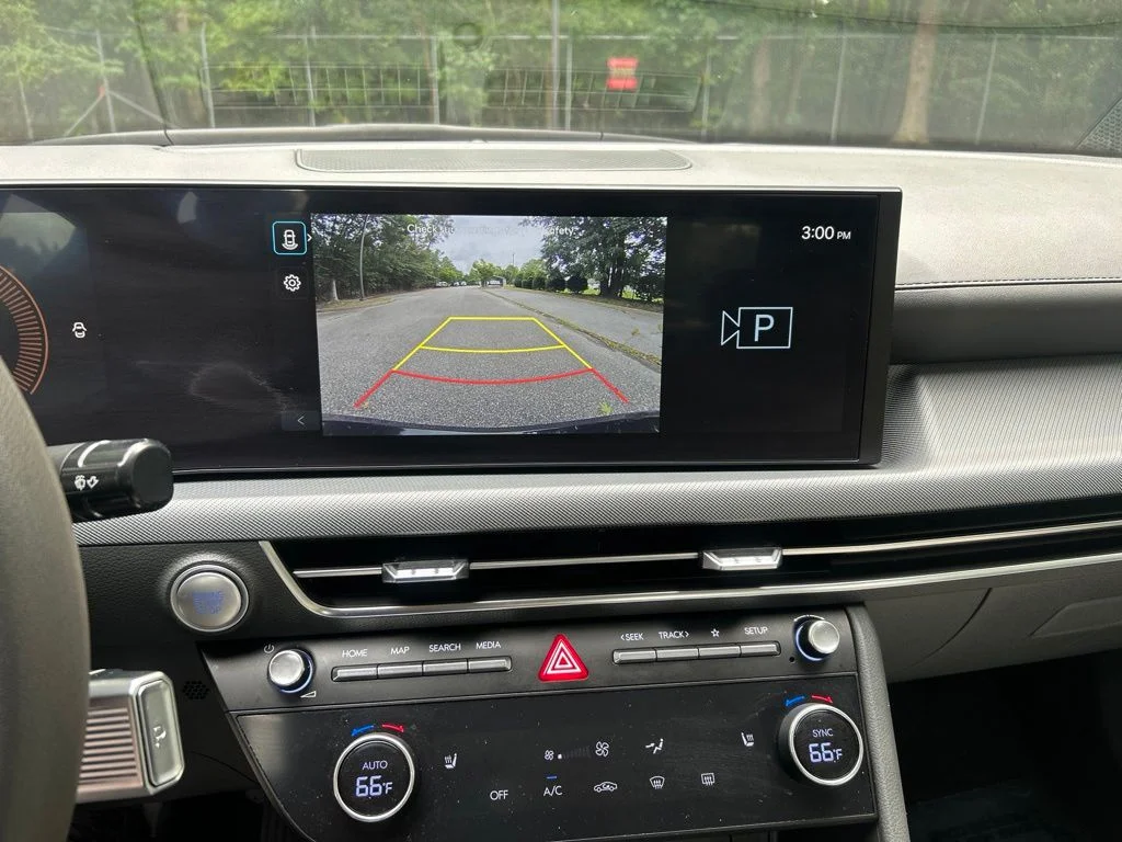 Used 2025 Blue Hyundai SEL image 18