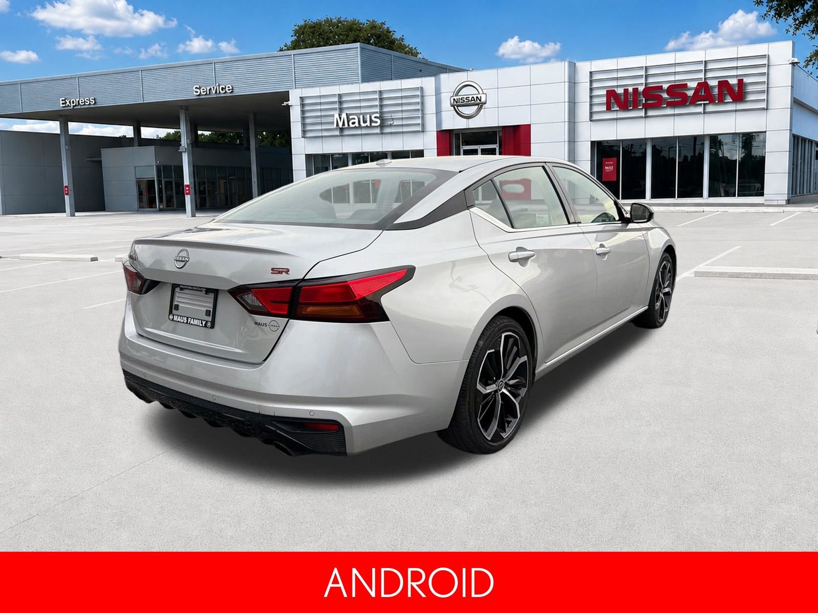 Used 2024 Silver Nissan 2.5 SR image 4
