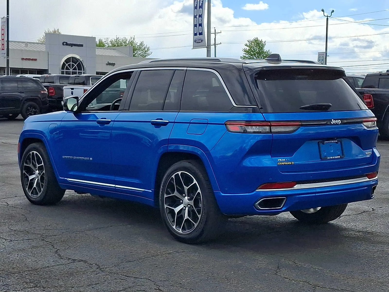 Used 2023 Hydro Blue Pearlcoat Jeep Summit Reserve image 4