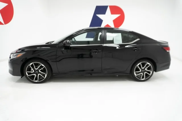 Used 2025 Super Black Nissan SR image 12