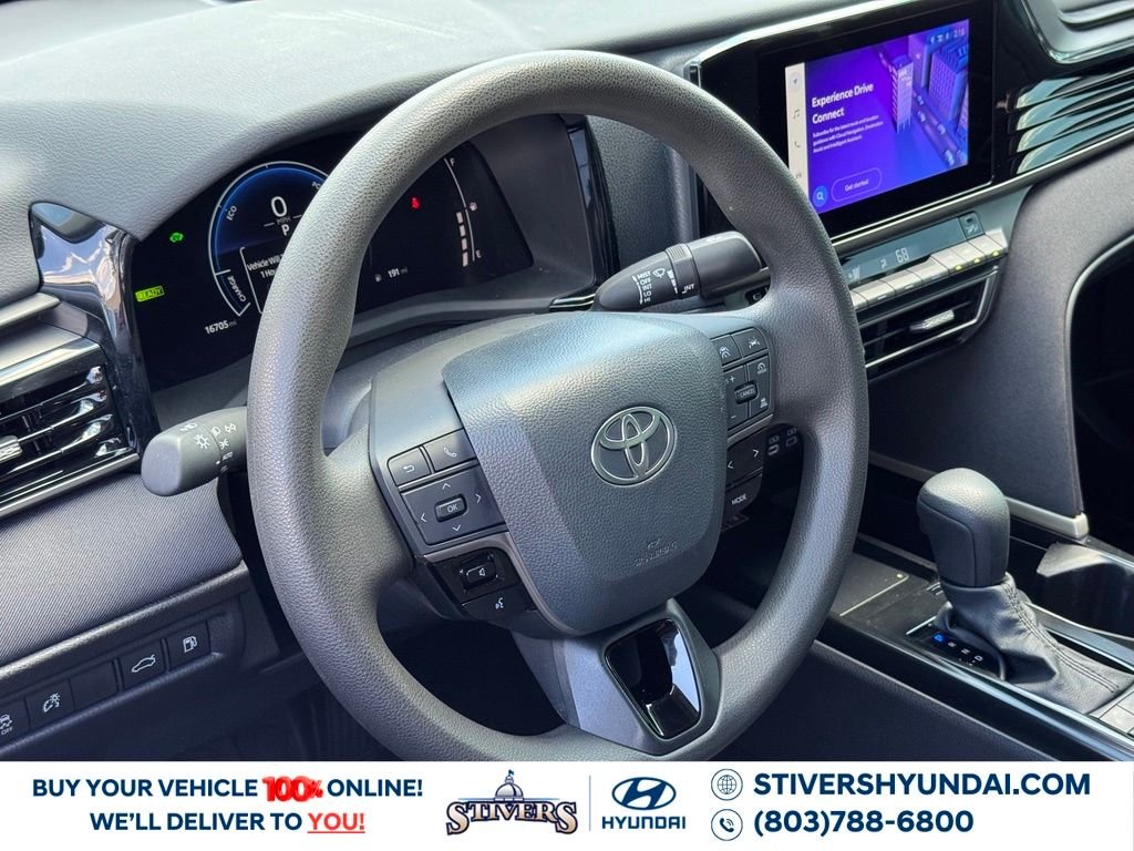 Used 2025 Silver Toyota LE image 18