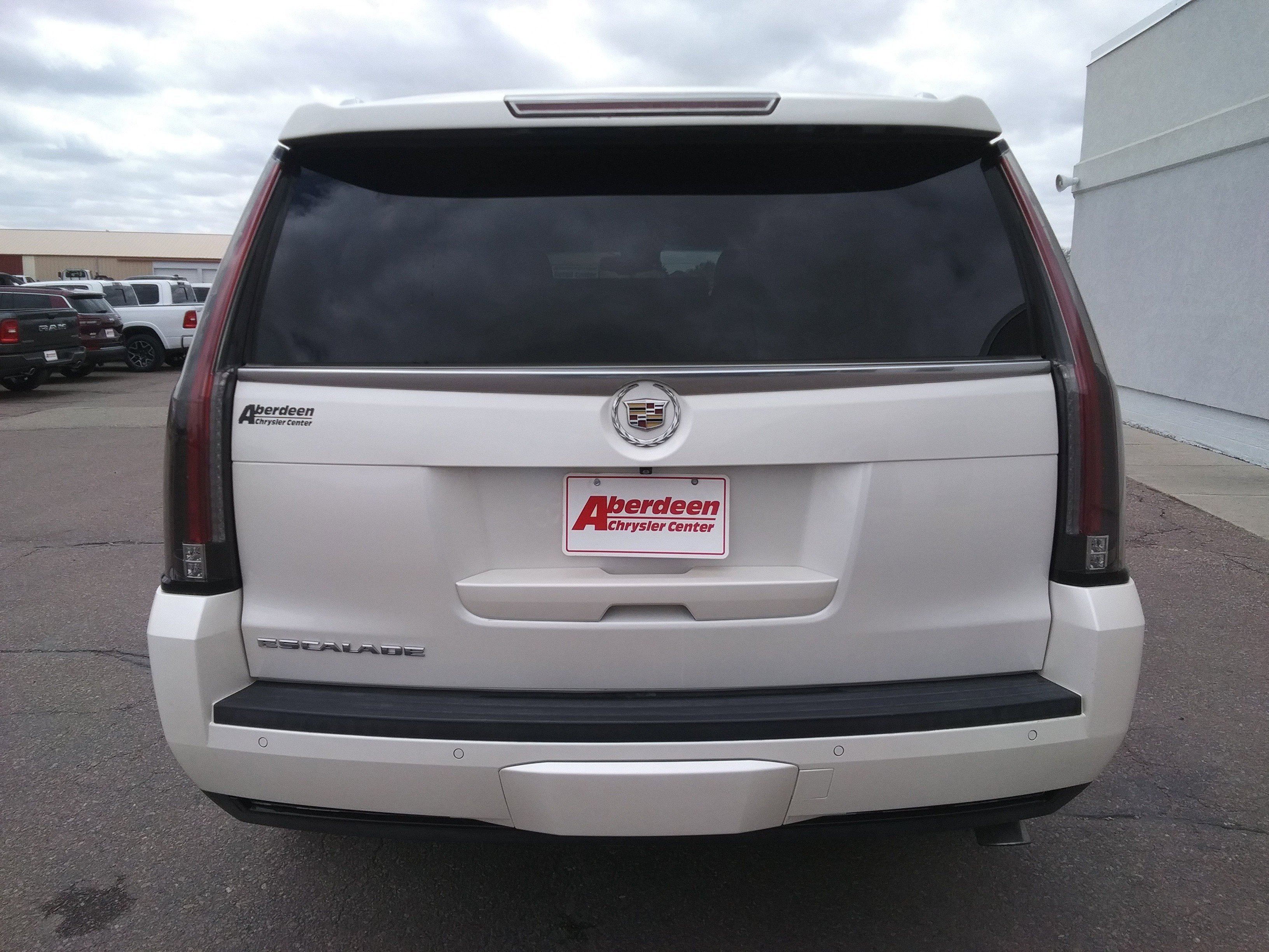 Used 2015 White Cadillac Premium image 6