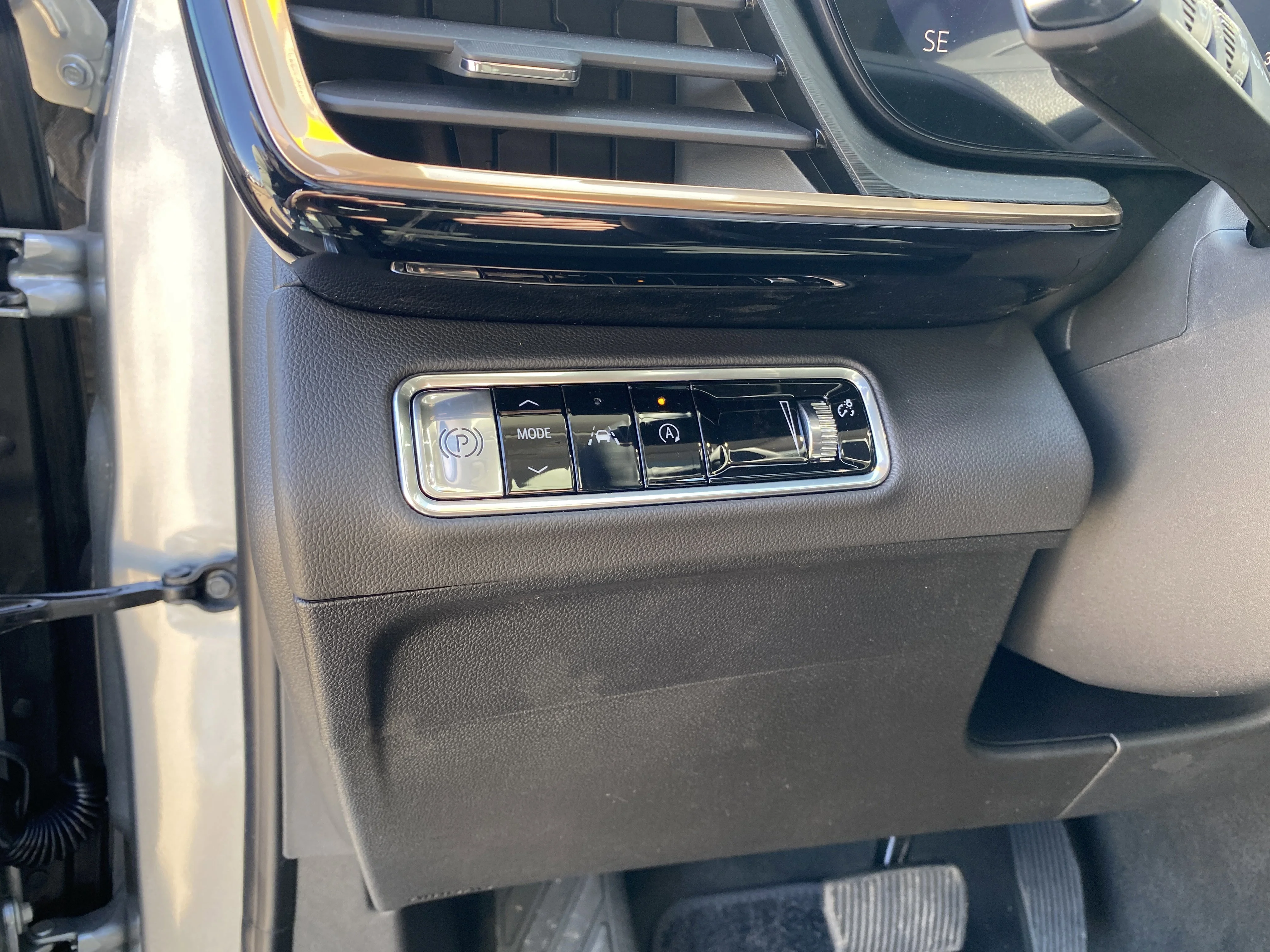 New 2026 MOONSTONE GREY METALLIC Buick Avenir image 27