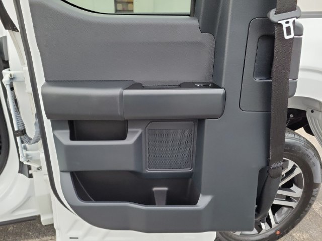 Used 2023 White Ford XL image 13