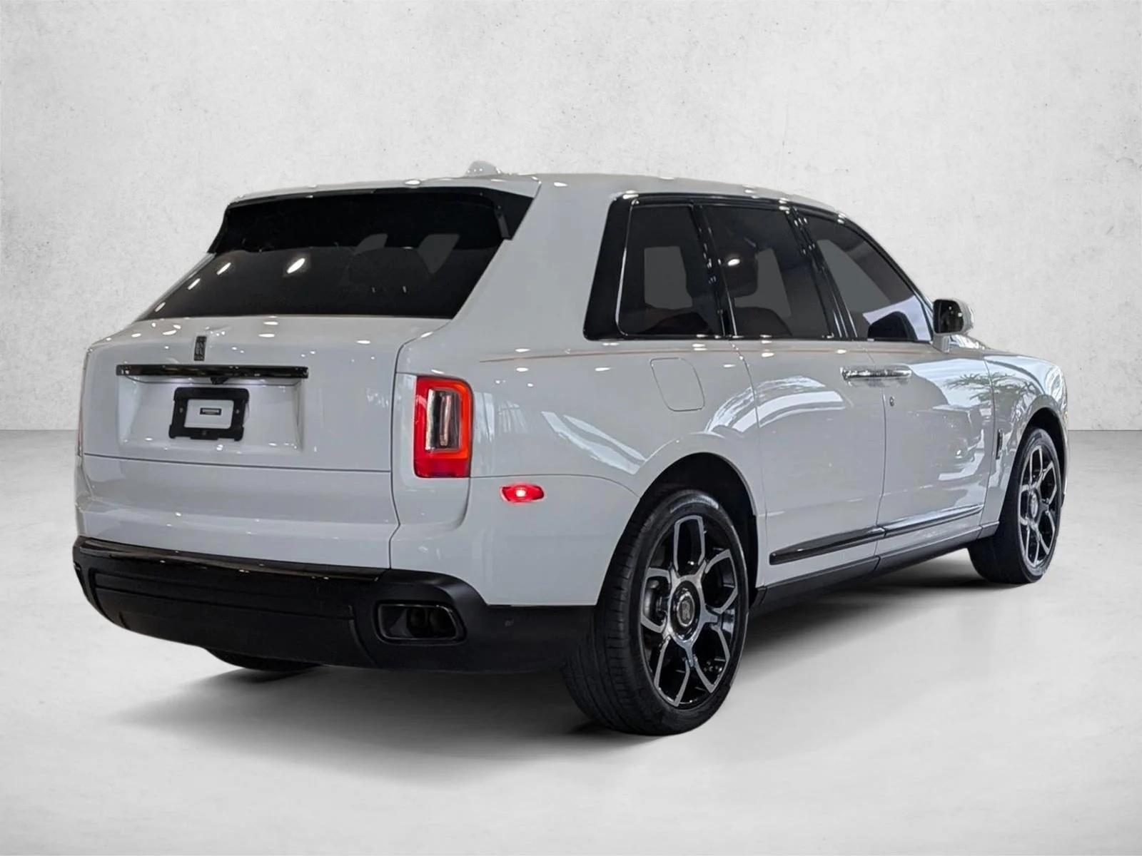 Used 2022 White Rolls-Royce Black Badge image 5