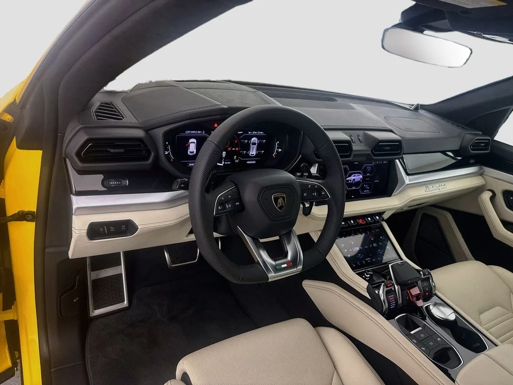 Used 2026 Giallo Auge Metallic Lamborghini SE image 9