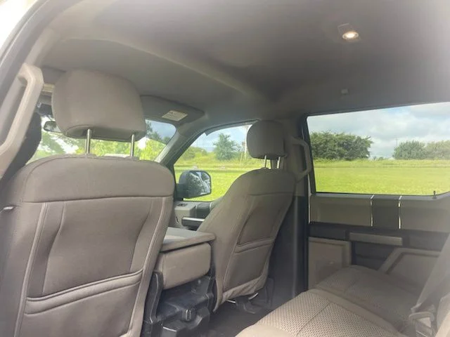 Used 2019 White Ford XL image 23
