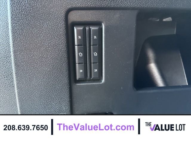 Used 2019 White Lincoln Reserve image 25