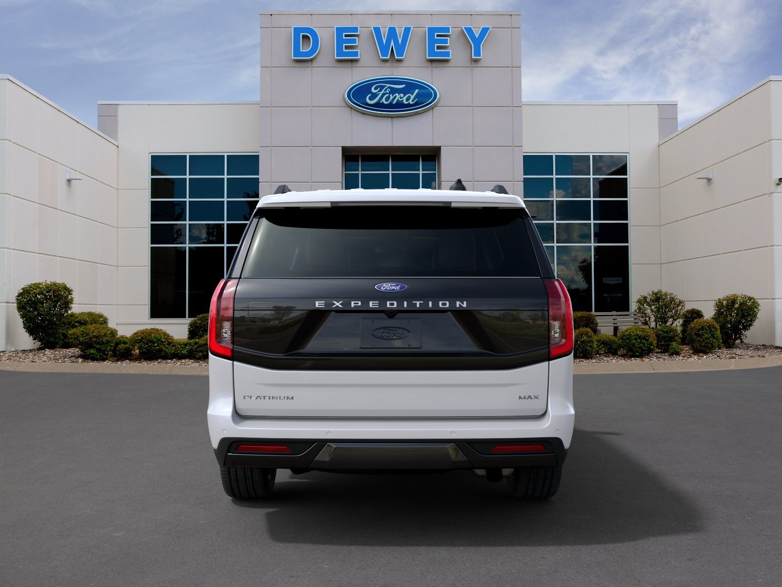 New 2027 Star White Metallic Tri-Coat Ford Platinum image 7