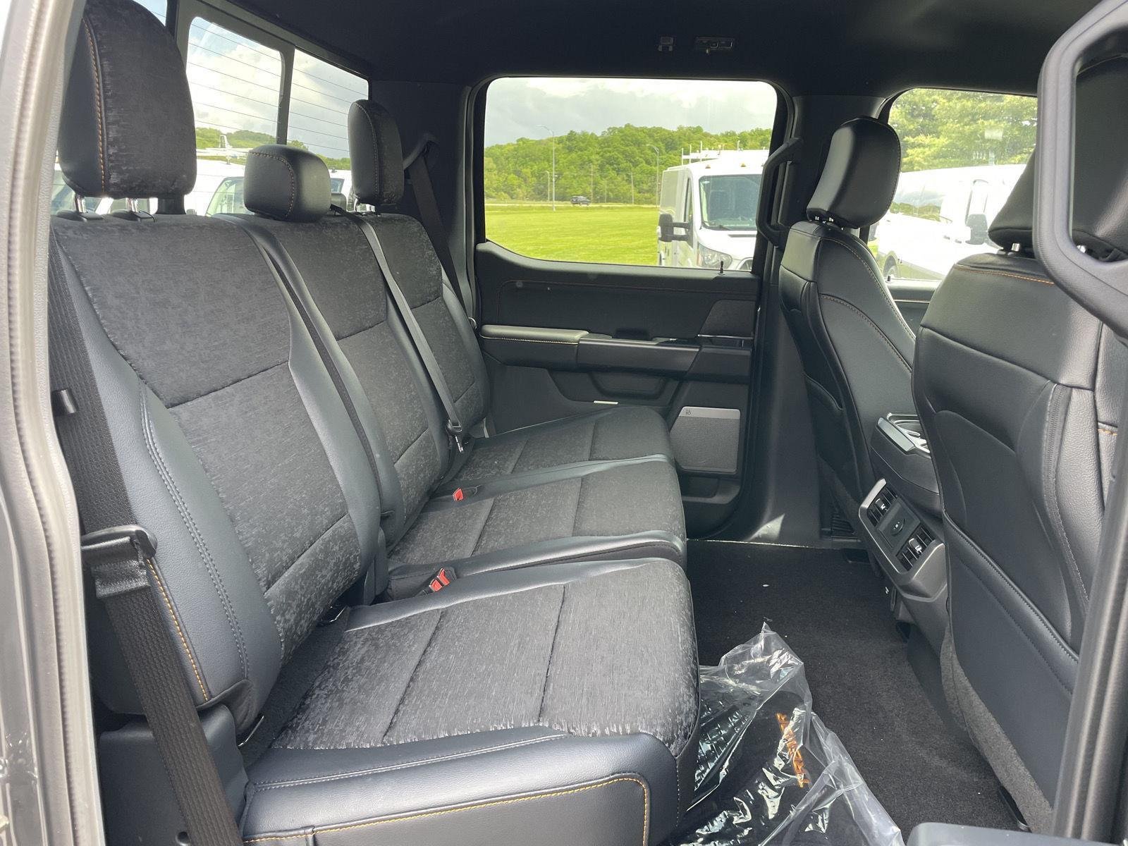 New 2026 Carbonized Gray Metallic Ford Tremor® image 34