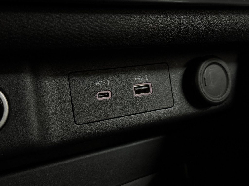 Certified Used 2023 Scarlet Nissan SV image 29