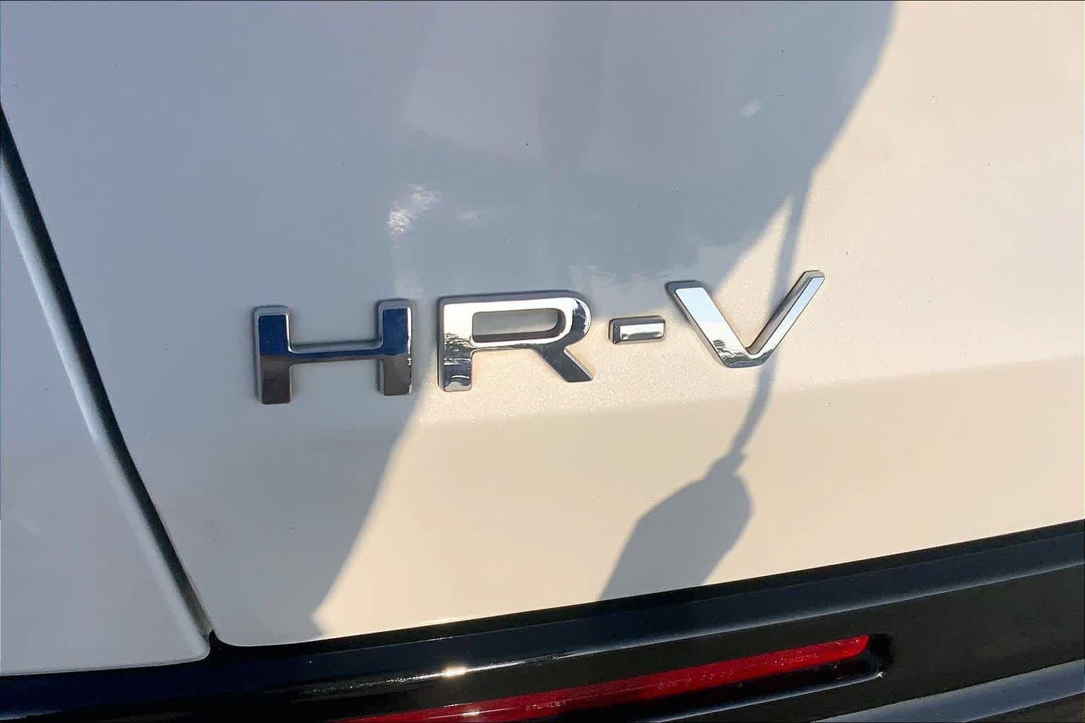 Used 2023 Platinum White Pearl Honda EX-L image 30