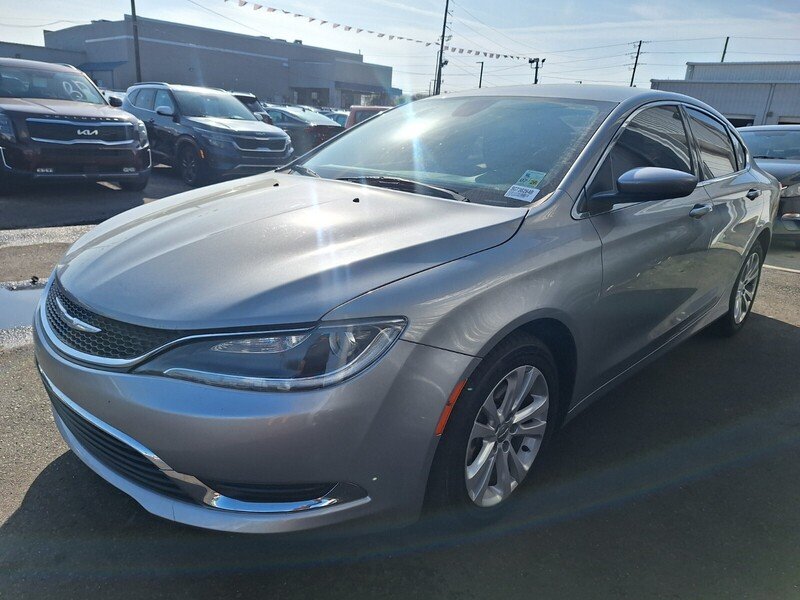 2017 Chrysler 200 Limited