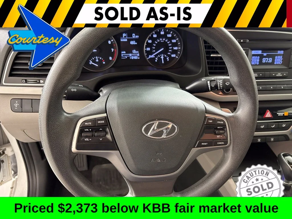 Used 2017 White Hyundai SE image 25