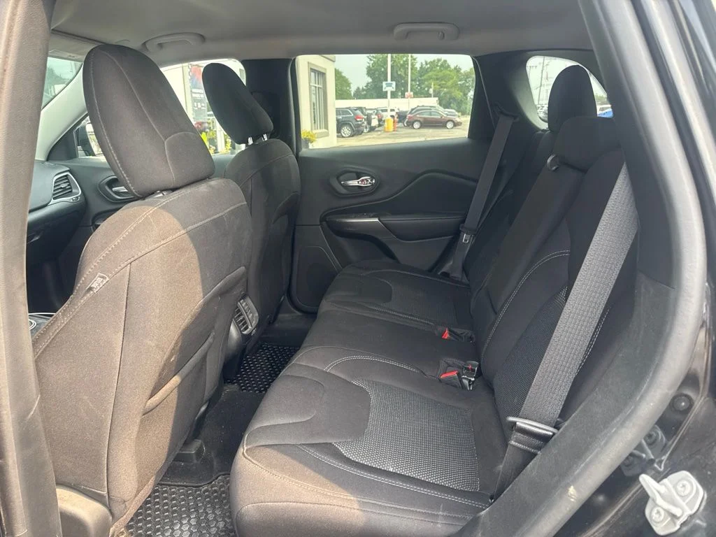 Certified Used 2020 Black Jeep Latitude image 3