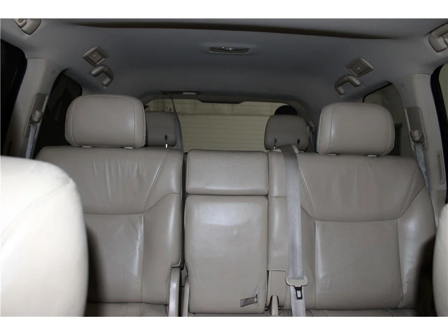 2011 Lexus LX 570 - Photo 30