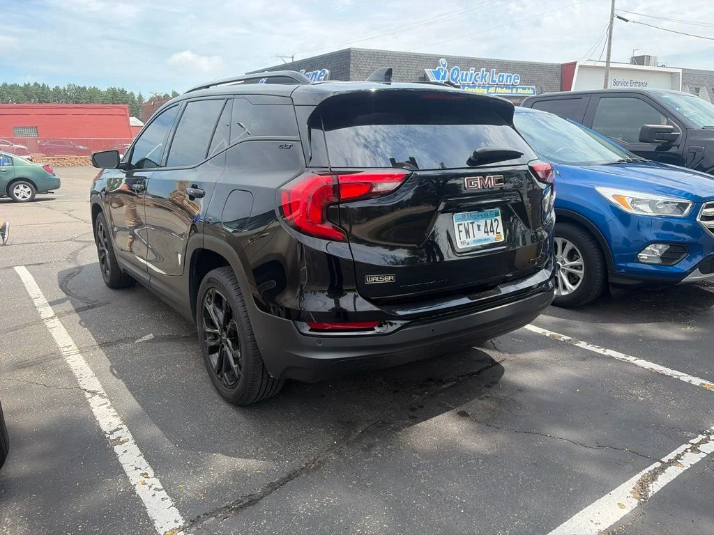 Used 2021 Black GMC SLT image 5