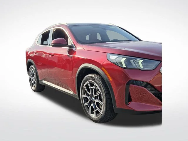 Used 2025 Red BMW xDrive28i image 26