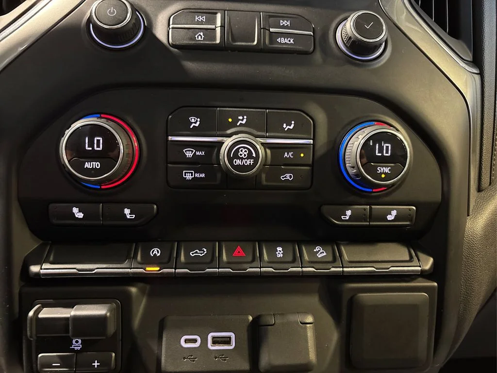 Used 2020 Shadow Gray Metallic Chevrolet LT image 35