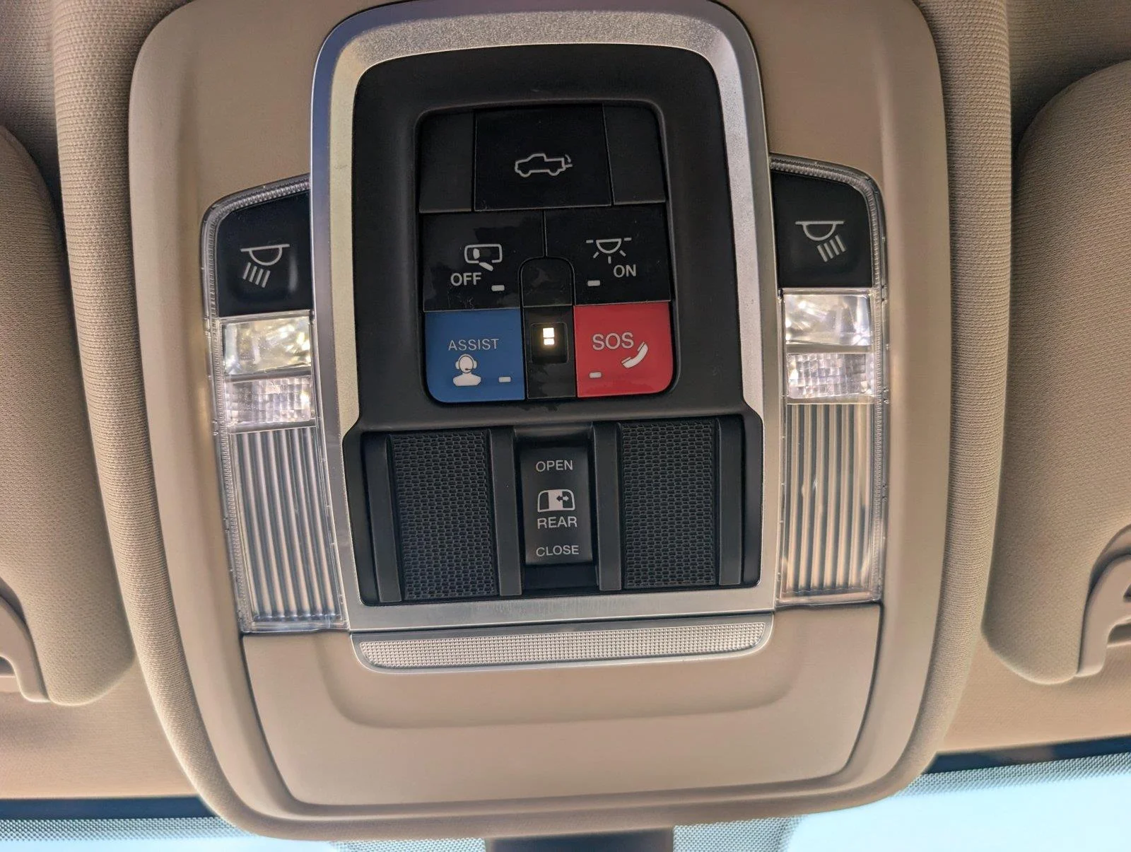 Used 2020 Patriot Blue Pearlcoat Ram Laramie image 23