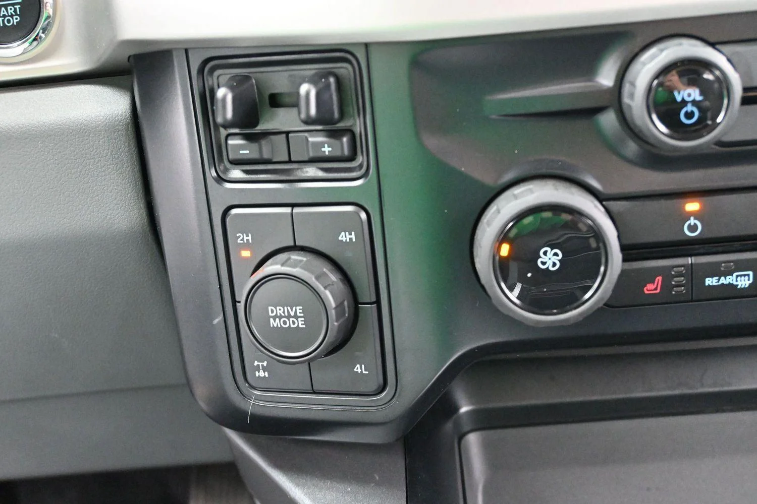 Used 2023 Carbonized Gray Ford XLT image 26