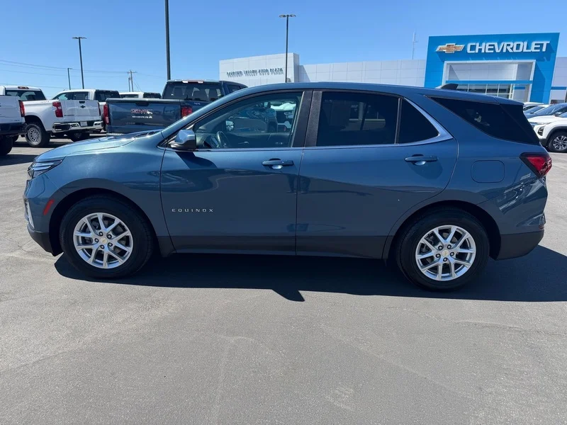 Used 2024 Lakeshore Blue Metallic Chevrolet LT image 6
