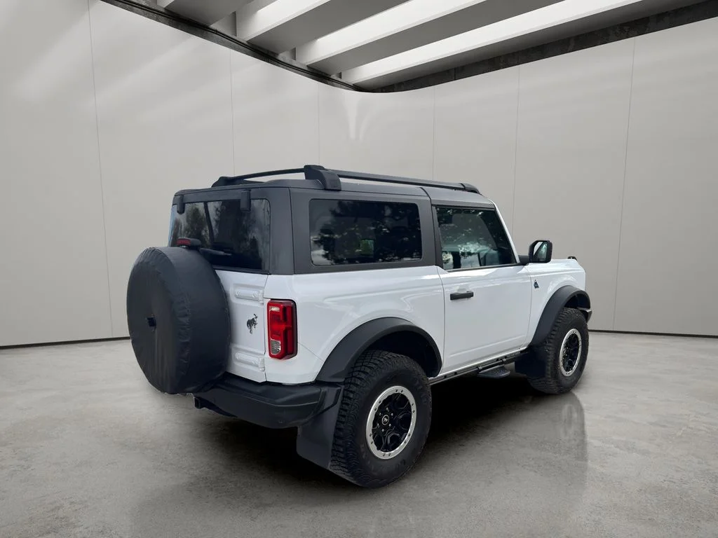 Used 2023 Oxford White Ford Black Diamond image 5
