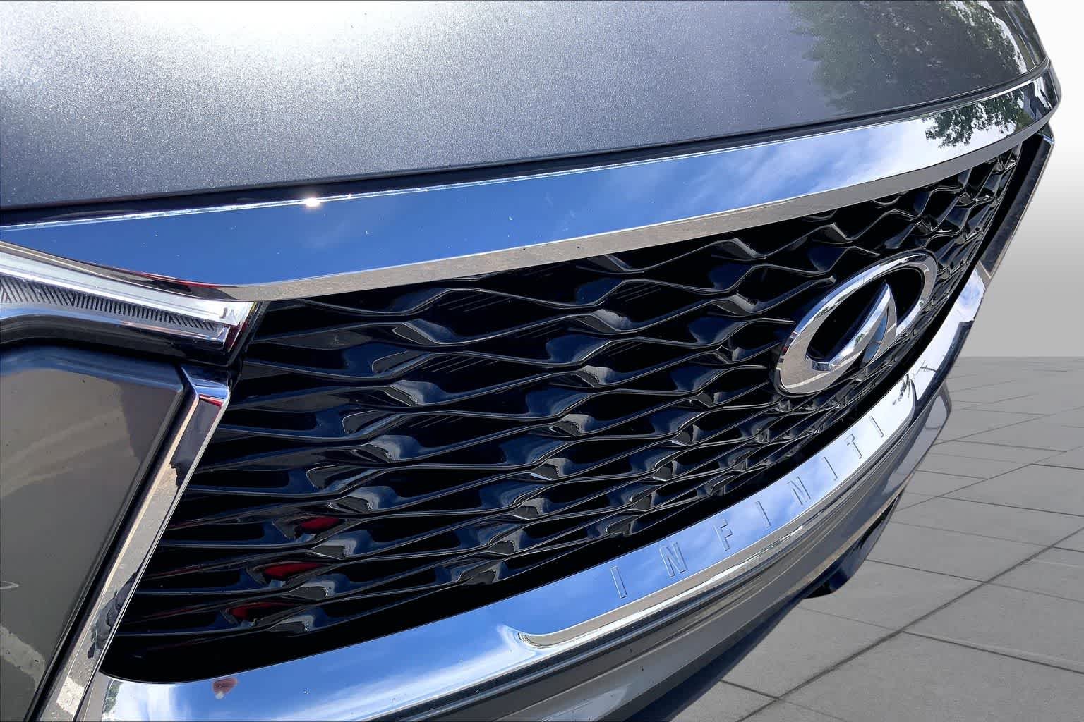 Used 2023 Graphite Shadow INFINITI LUXE image 28