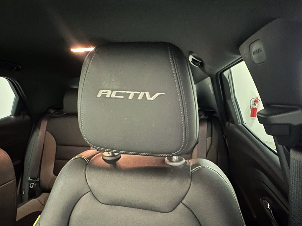 Used 2025 Green Chevrolet ACTIV image 25