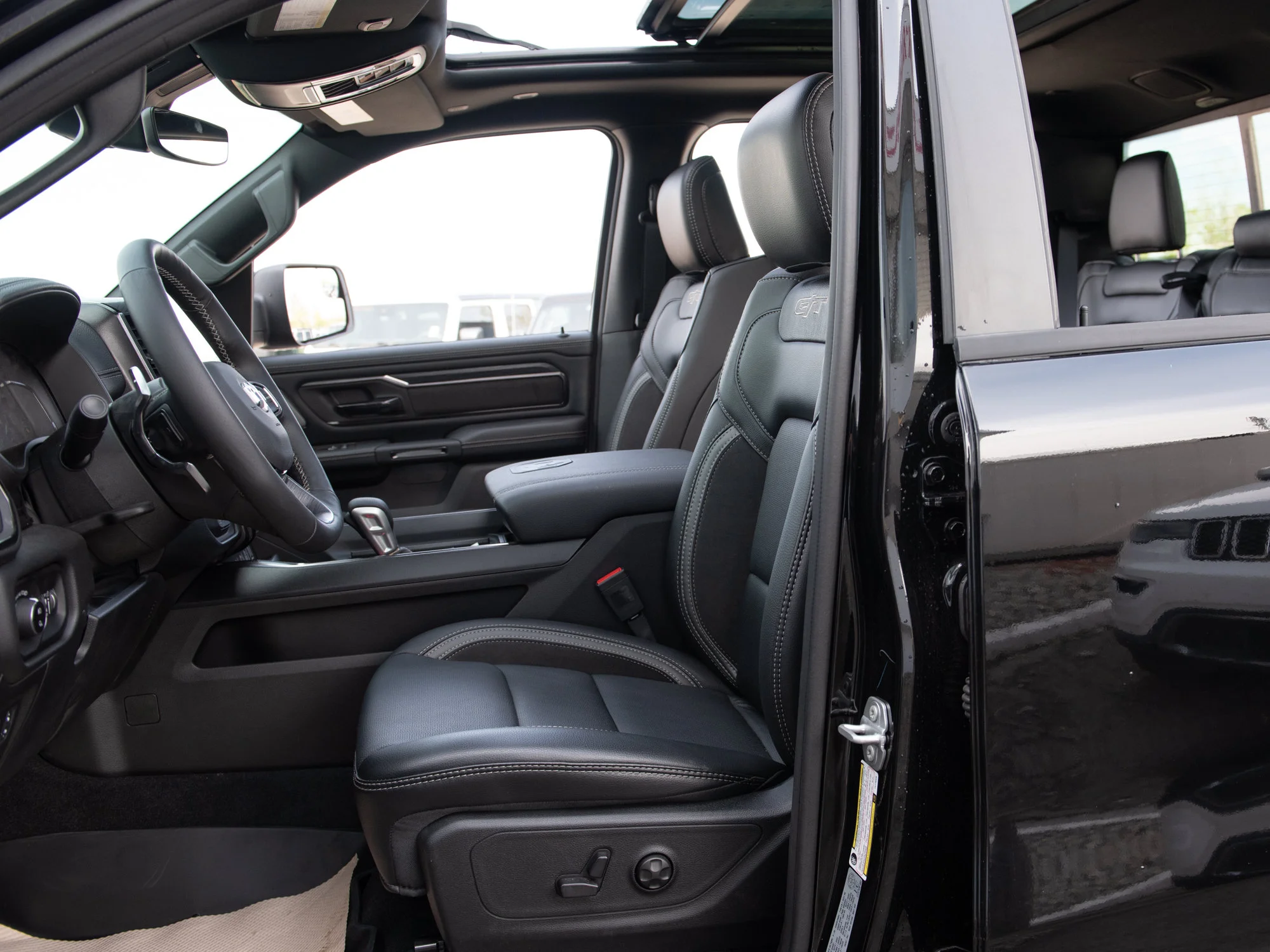 New 2026 Black RAM Sport* image 20