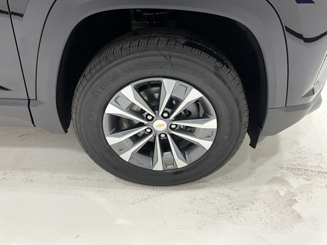 New 2027 Mosaic Black Metallic Chevrolet LT image 4