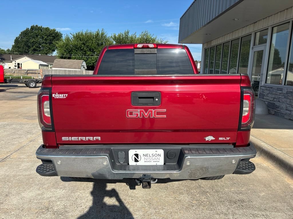 Used 2018 RED QUARTZ TINTCOAT GMC SLT image 5