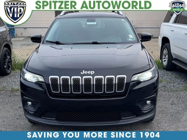 Used 2019 Black Jeep Latitude Plus image 1
