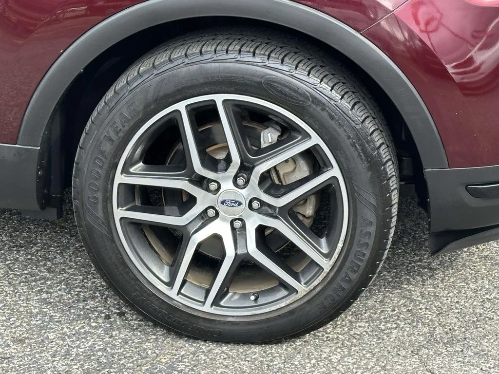 Used 2018 Burgundy Ford Sport image 9