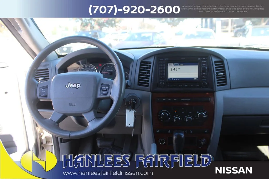Used 2005 White Jeep Limited image 18