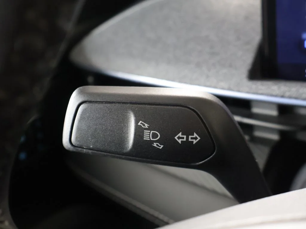 Used 2023 Blue Ford Premium image 45