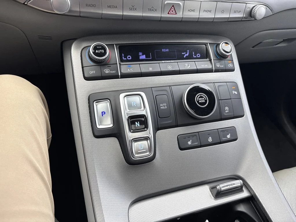 Used 2020 Silver Hyundai SEL image 21
