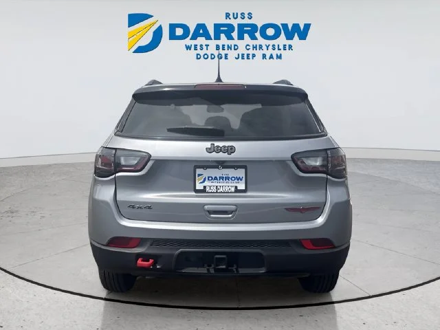 Used 2023 Silver Jeep Trailhawk image 4
