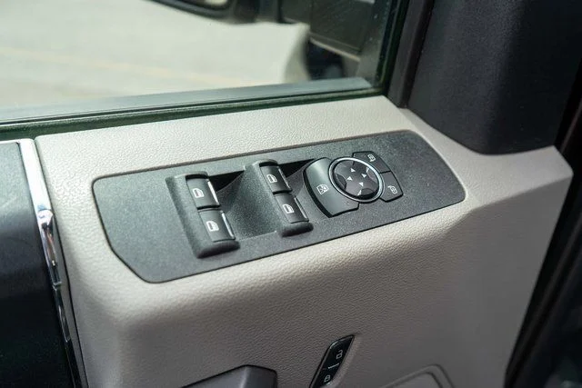 Used 2018 Black Ford XLT image 17