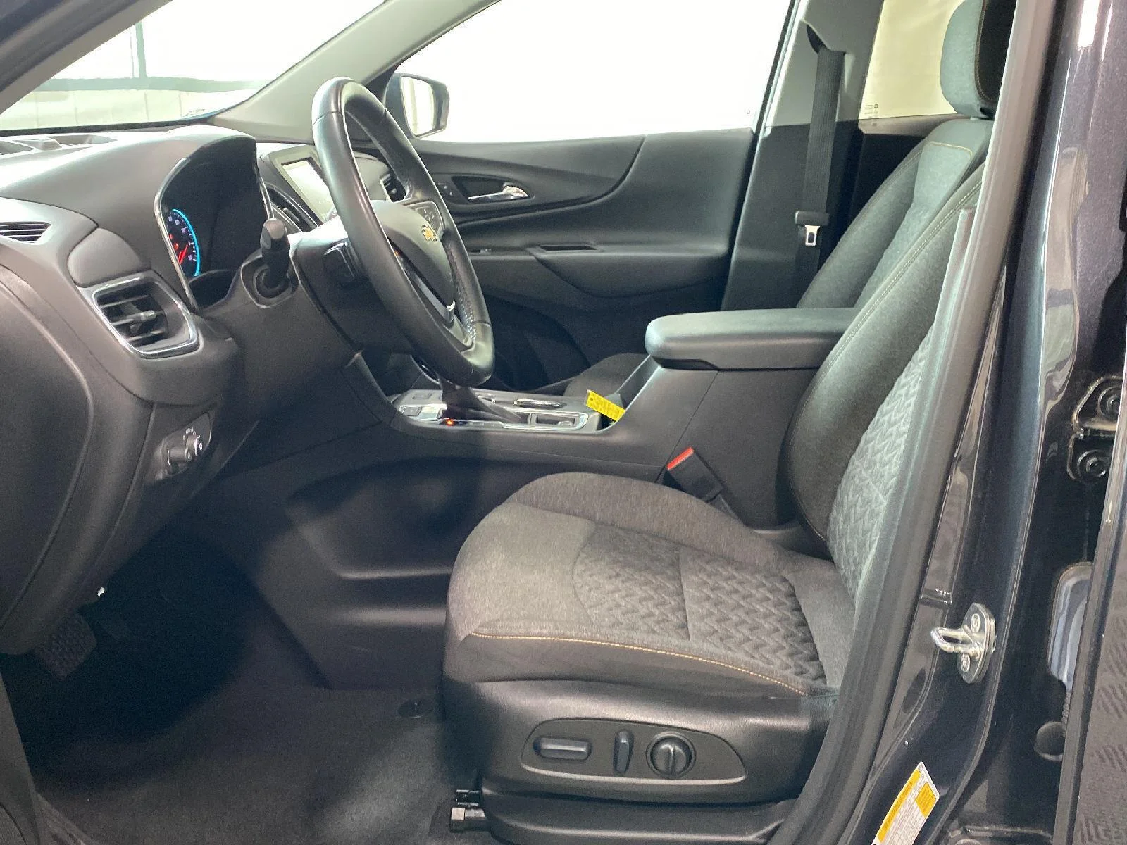 Used 2023 Iron Gray Metallic Chevrolet LT image 4
