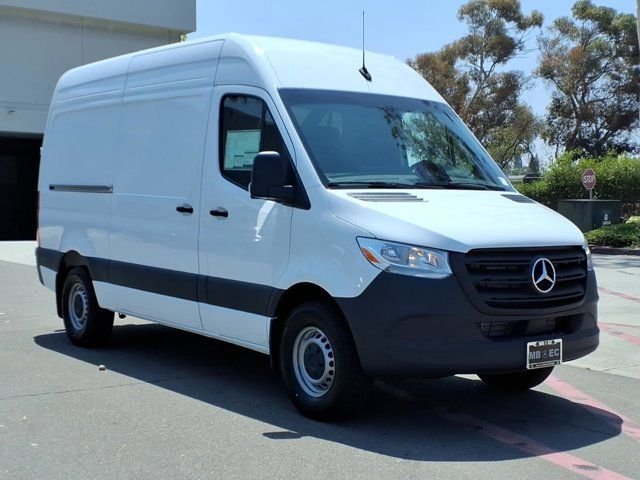 New 2026 Arctic White Mercedes-Benz Worker image 18